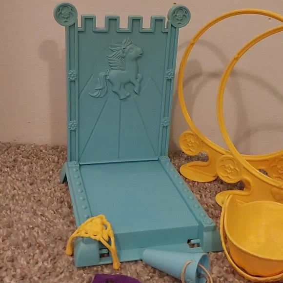 My Little Pony Dream Castle Accessories - Picture 2 of 7